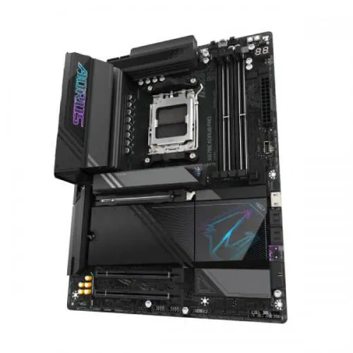 Gigabyte-X870E-Aorus-Pro-WiFi-Motherboard-4.webp