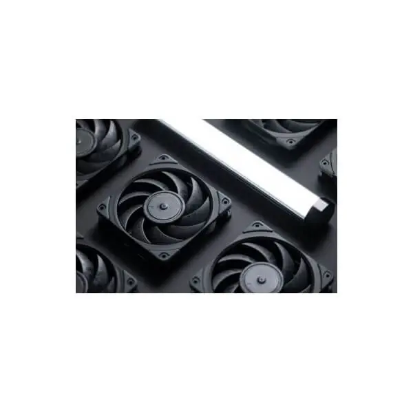 Noctua-NF-A12x25-PWM-Chromax-Black-120mm-Cabinet-Fan-Single-Pack-6-1.webp